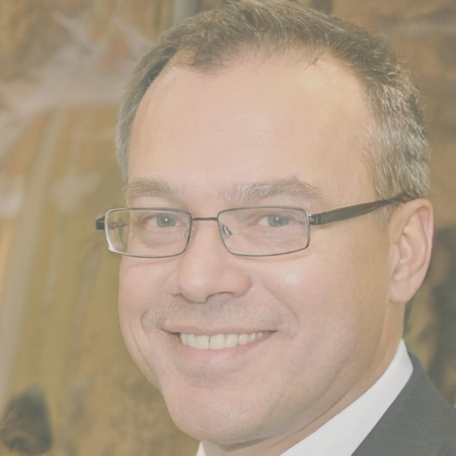 Portrait de Julien Beaumont, spécialiste en modélisation financière